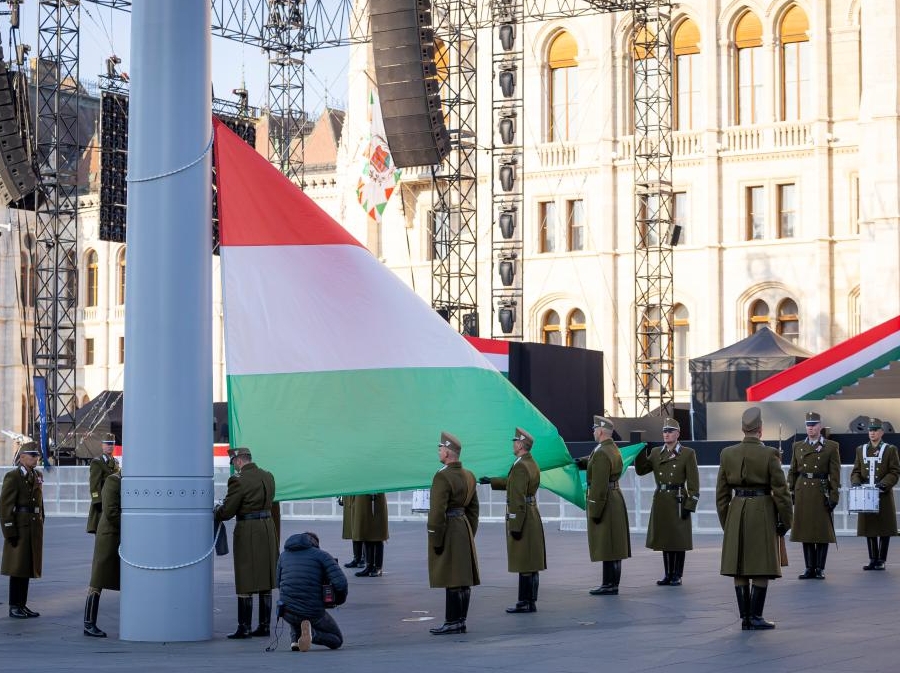  匈牙利外长称遭窃听　谴责外部势力干涉本国选举